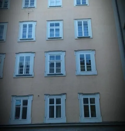 One-room 