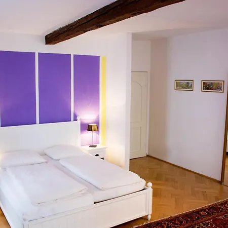 One-room 
