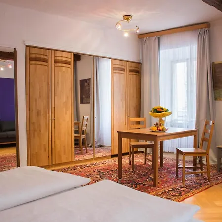 One-room 